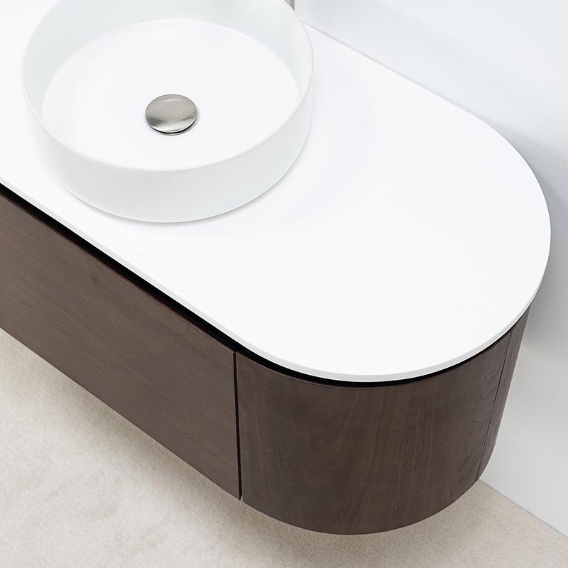 Eleganta materialval som äkta marmor i våra moderna badrumskommoder Eleganta materialval som äkta marmor i våra moderna badrumskommoder