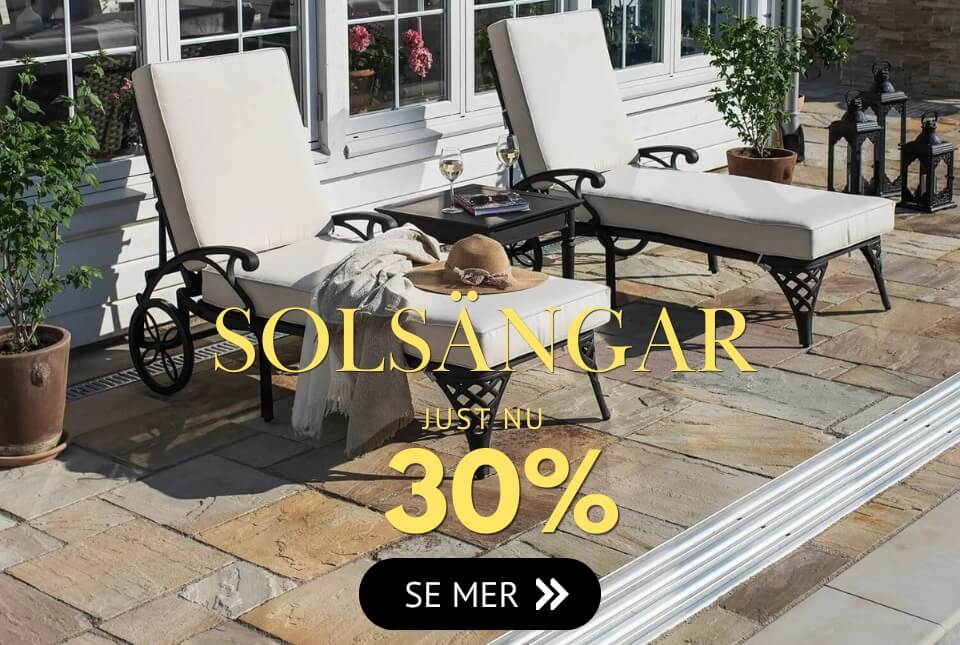 Solsängar med hjul i klassisk design med beige dynor nu till 30% rabatt Solsängar med hjul i klassisk design med beige dynor nu till 30% rabatt
